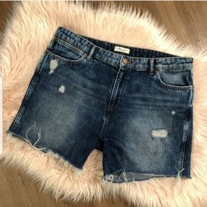 Wrangler distressed denim boyfriend short